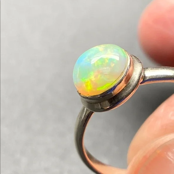 Ethiopian Opal Ring Size 10 in Solid Sterling Silver 925 - Picture 4 of 9